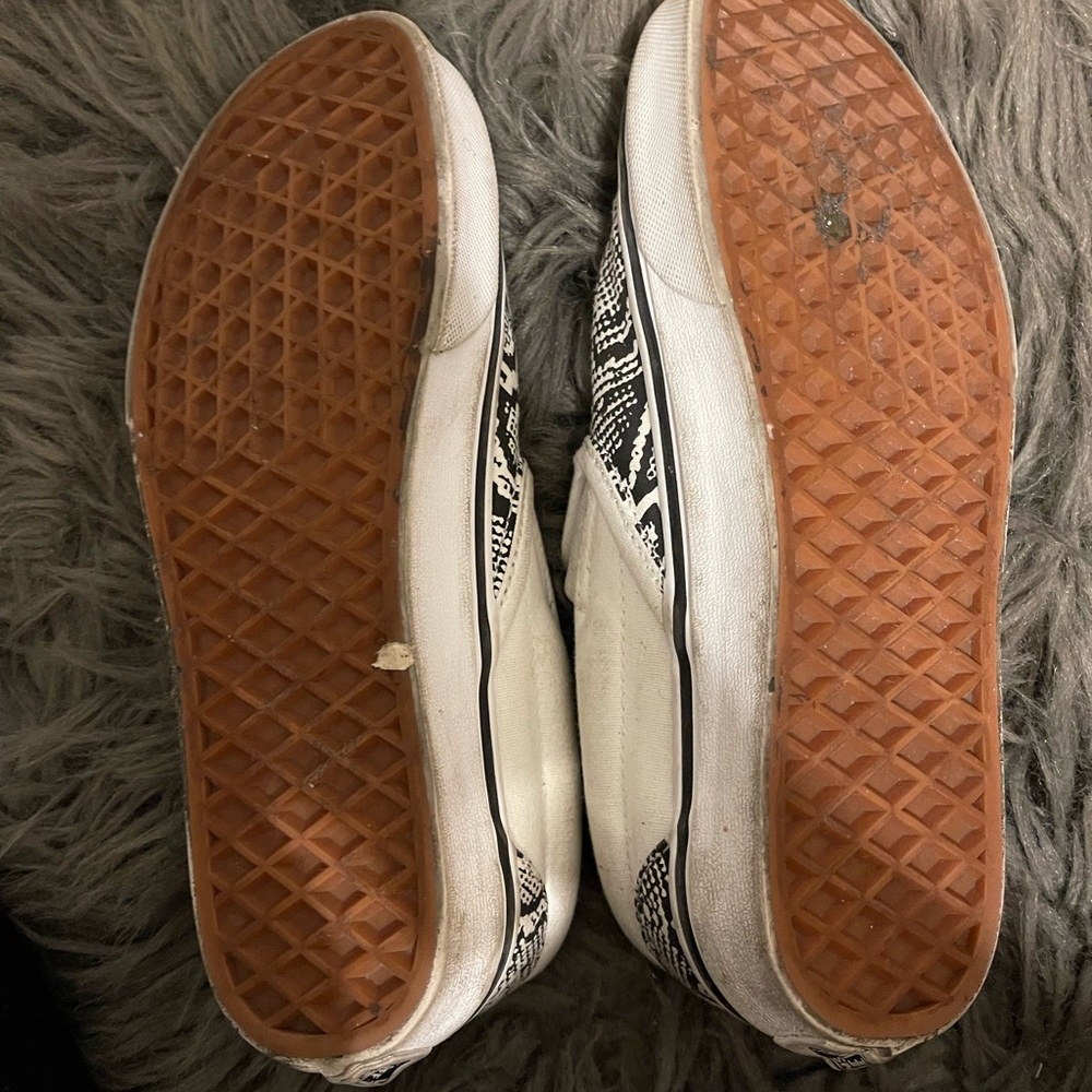 Vans - Picture 4 of 4